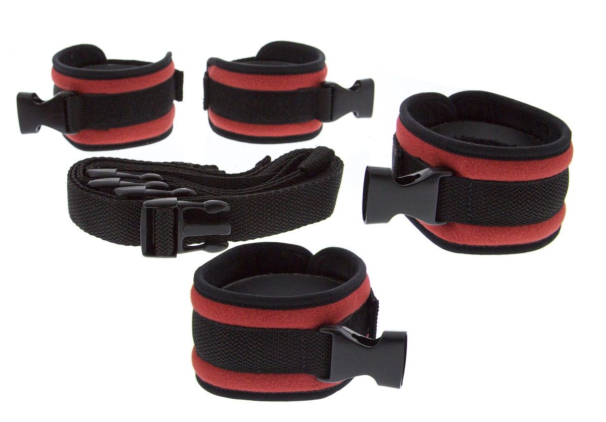 Красно-чёрные регулируемые мягкие манжеты на запястья и лодыжки с длинной мягкой крестовиной